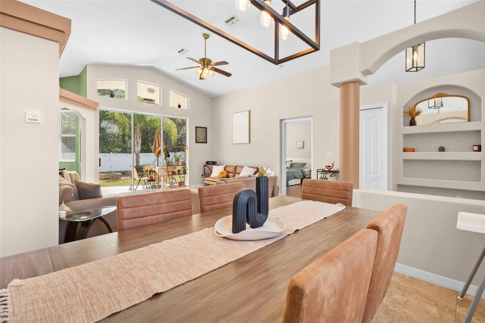 Image 10 of 58 For 12114 Elston Street