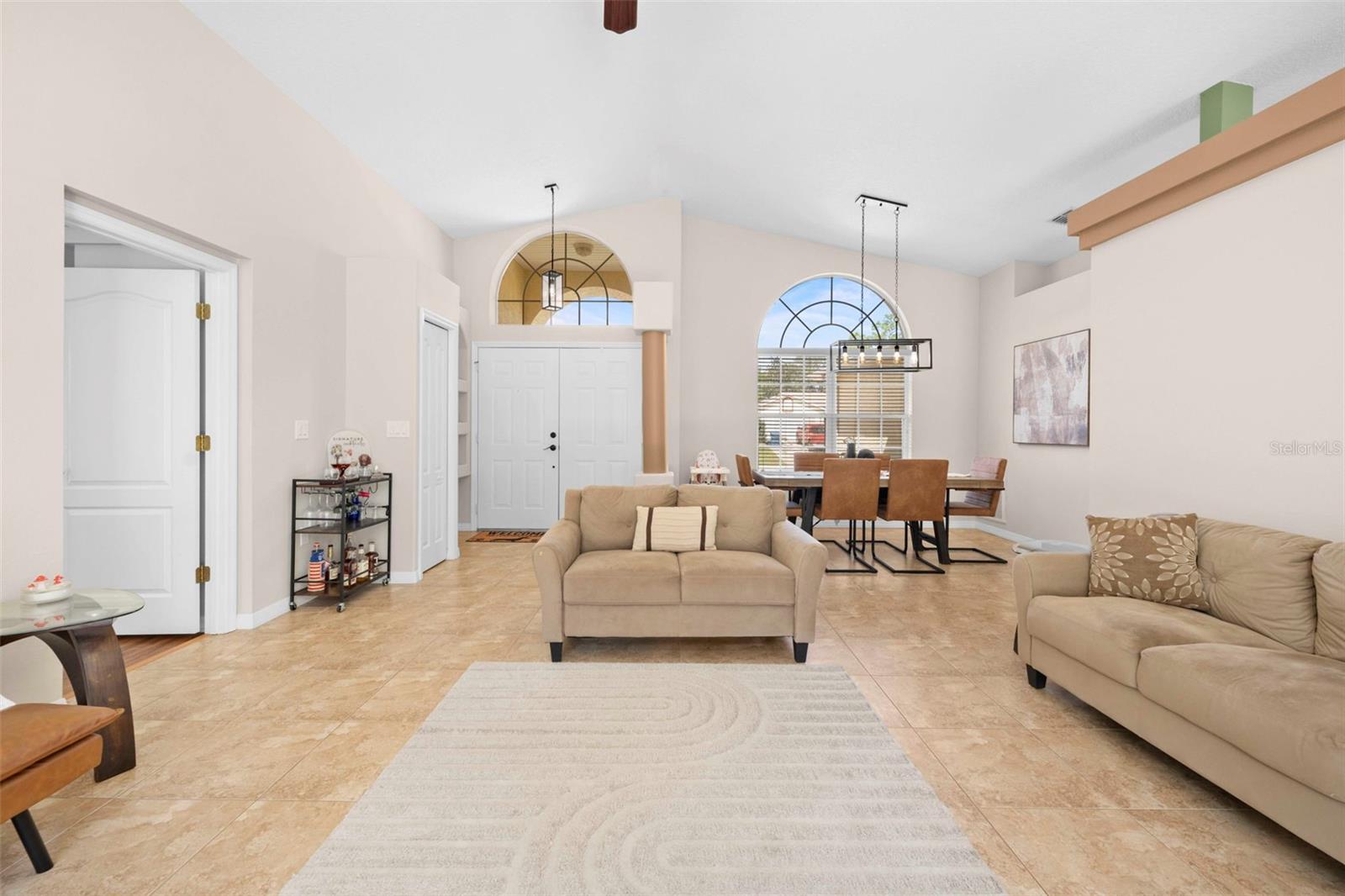 Image 12 of 58 For 12114 Elston Street