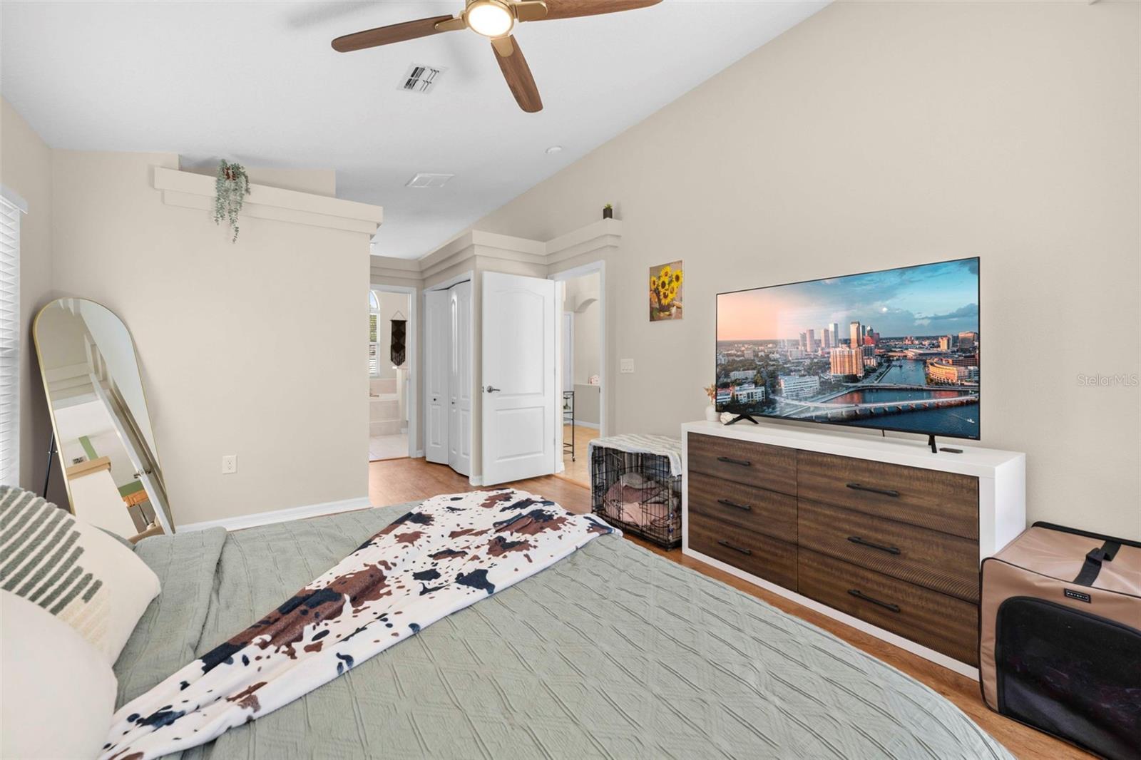 Image 18 of 58 For 12114 Elston Street