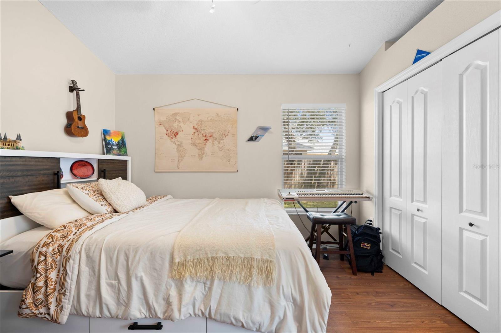 Image 32 of 58 For 12114 Elston Street