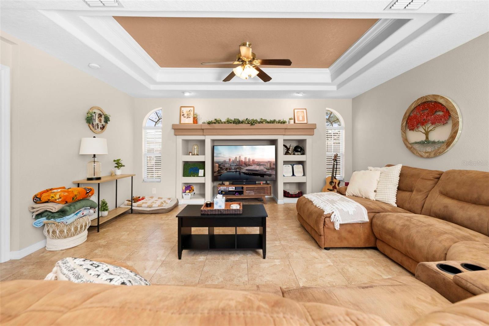 Image 37 of 58 For 12114 Elston Street