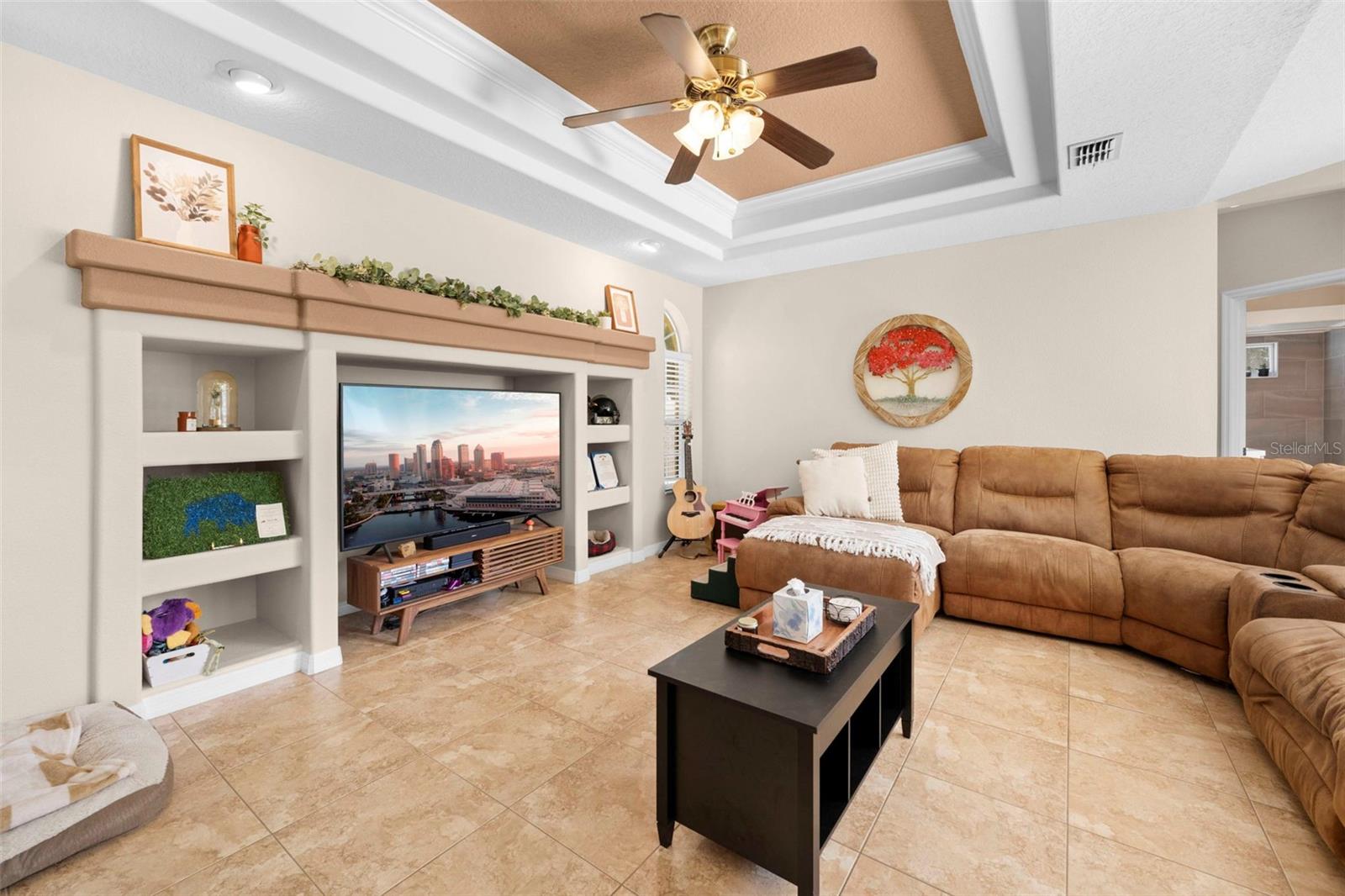 Image 39 of 58 For 12114 Elston Street