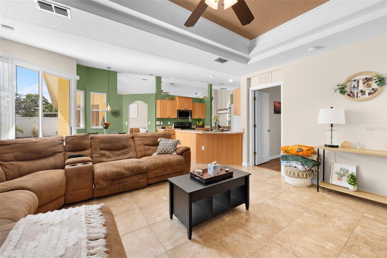 Image 40 of 58 For 12114 Elston Street