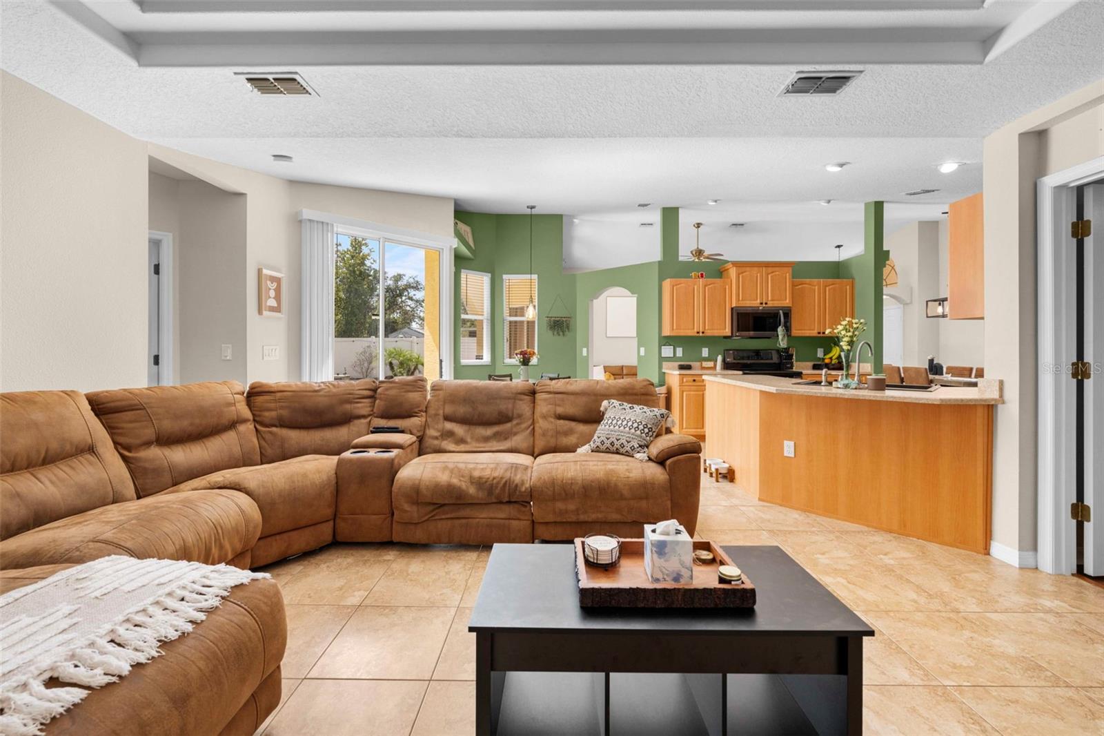 Image 41 of 58 For 12114 Elston Street