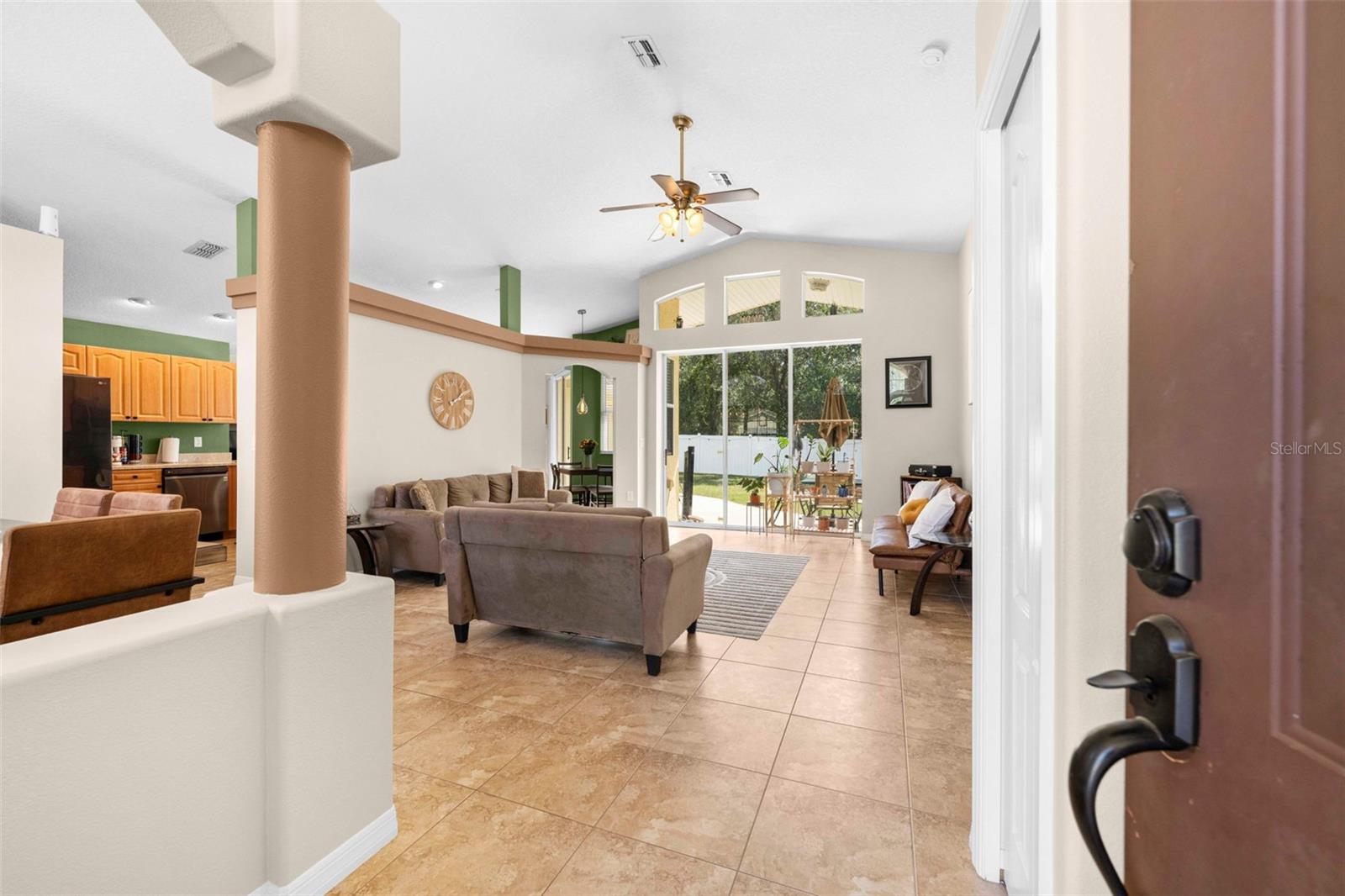 Image 5 of 58 For 12114 Elston Street