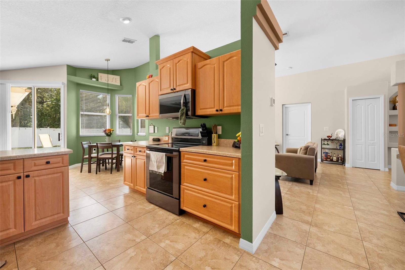 Image 50 of 58 For 12114 Elston Street