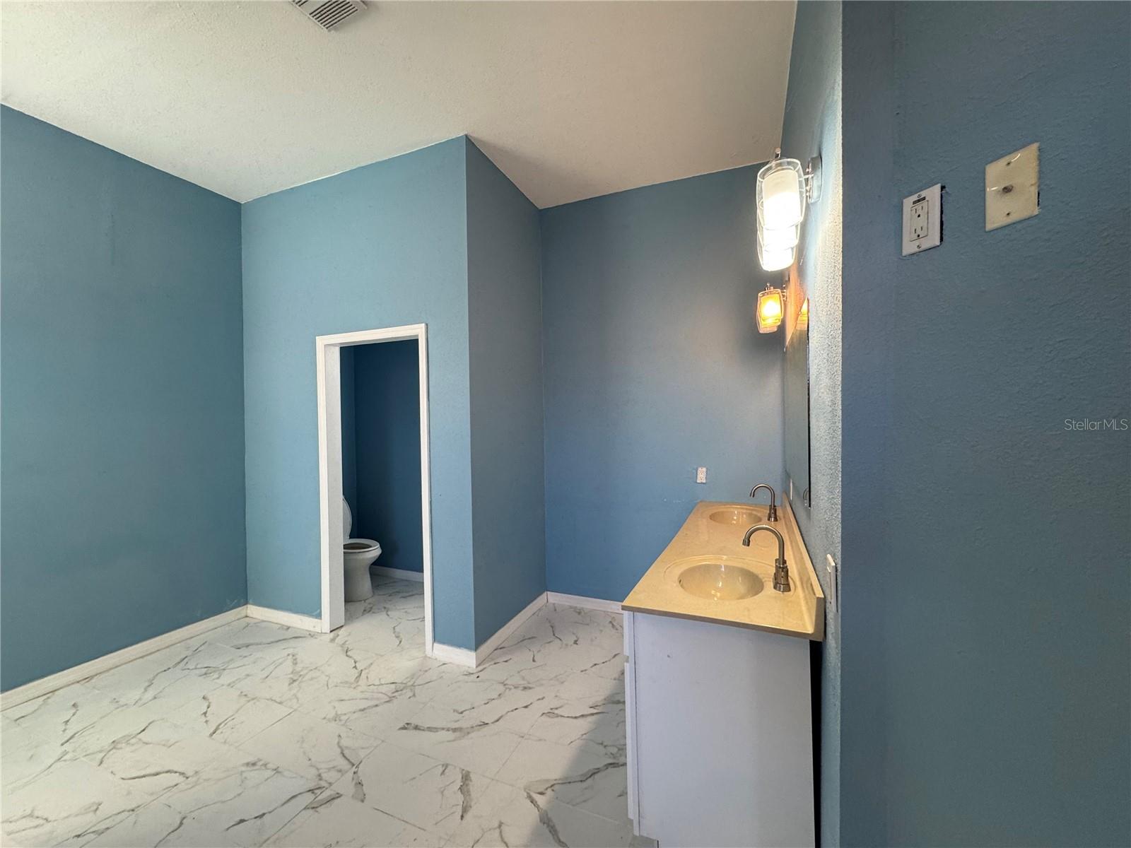 Image 21 of 33 For 12349 Wasatch Court