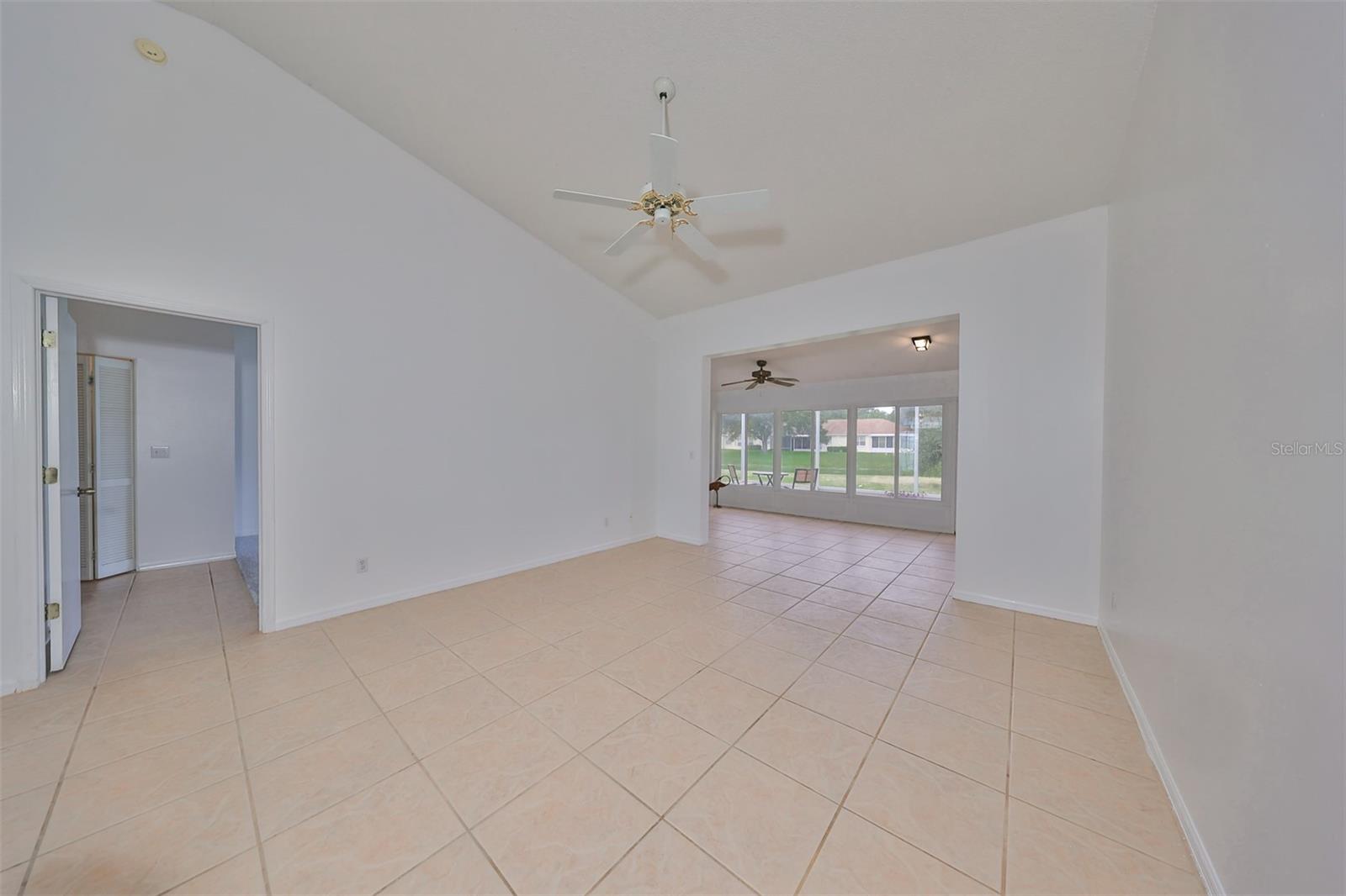 Image 18 of 42 For 902 Mcdaniel Street