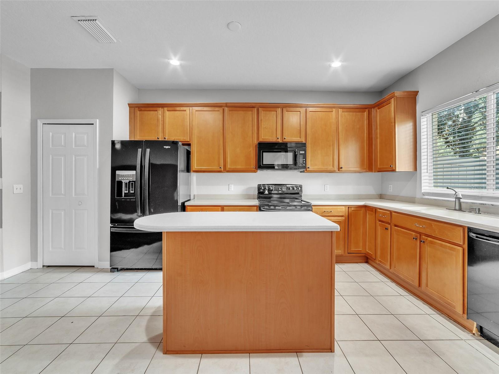 Image 11 of 32 For 10612 Shady Falls Court
