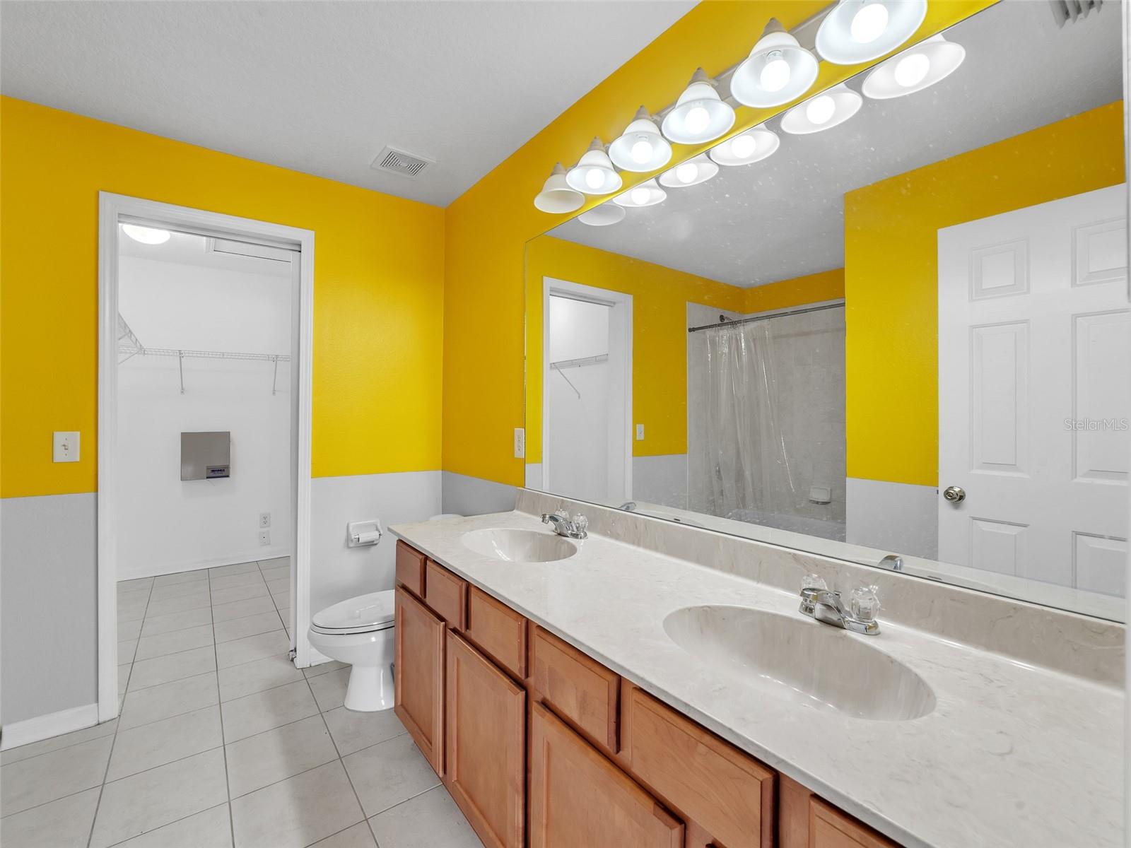 Image 18 of 32 For 10612 Shady Falls Court