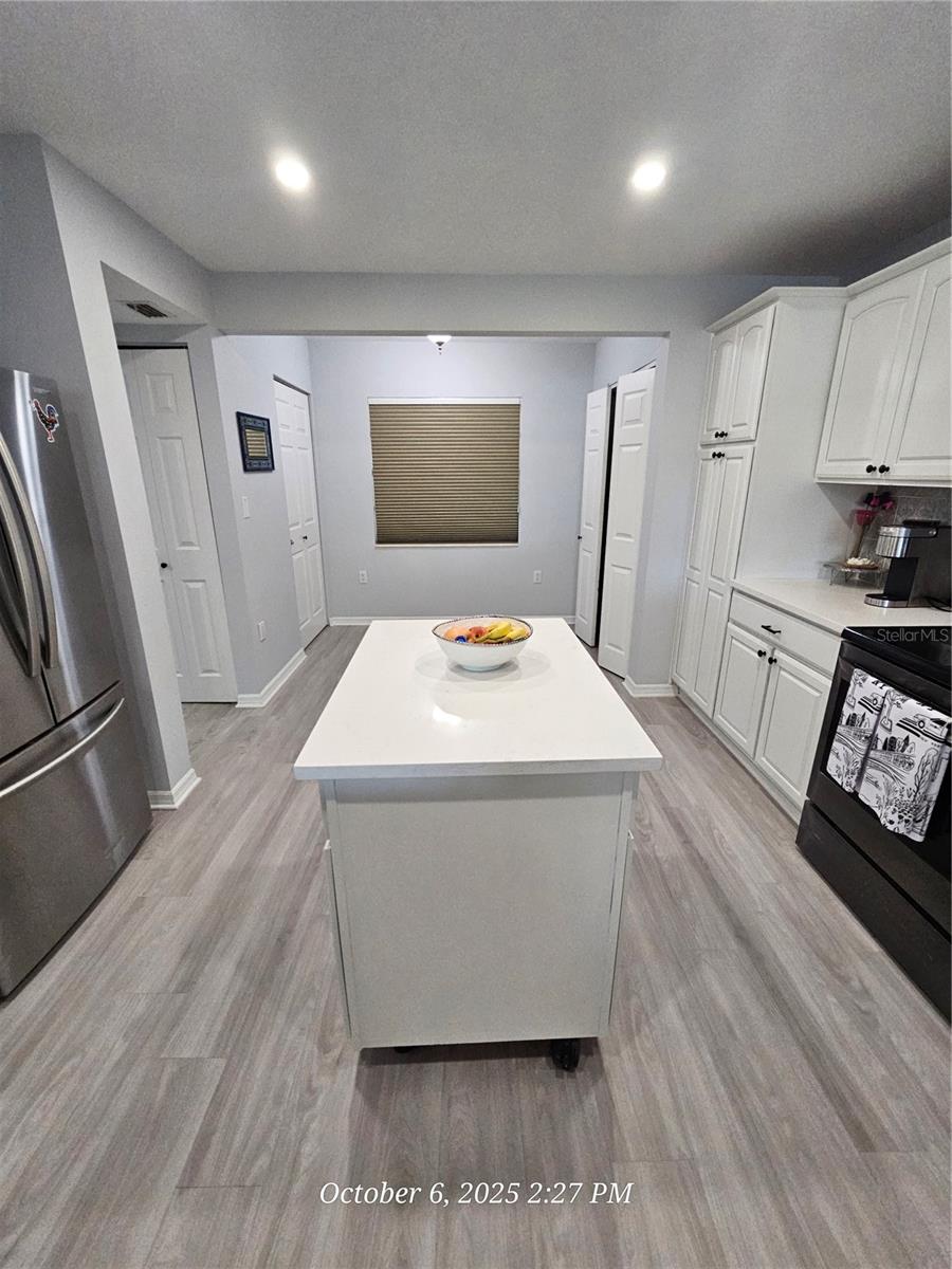 Image 12 of 75 For 6500 Sunset Way 308