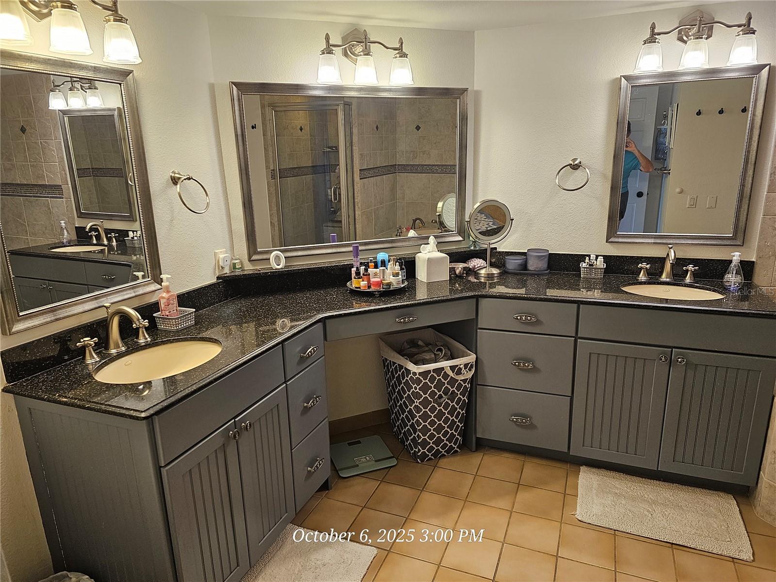 Image 39 of 75 For 6500 Sunset Way 308