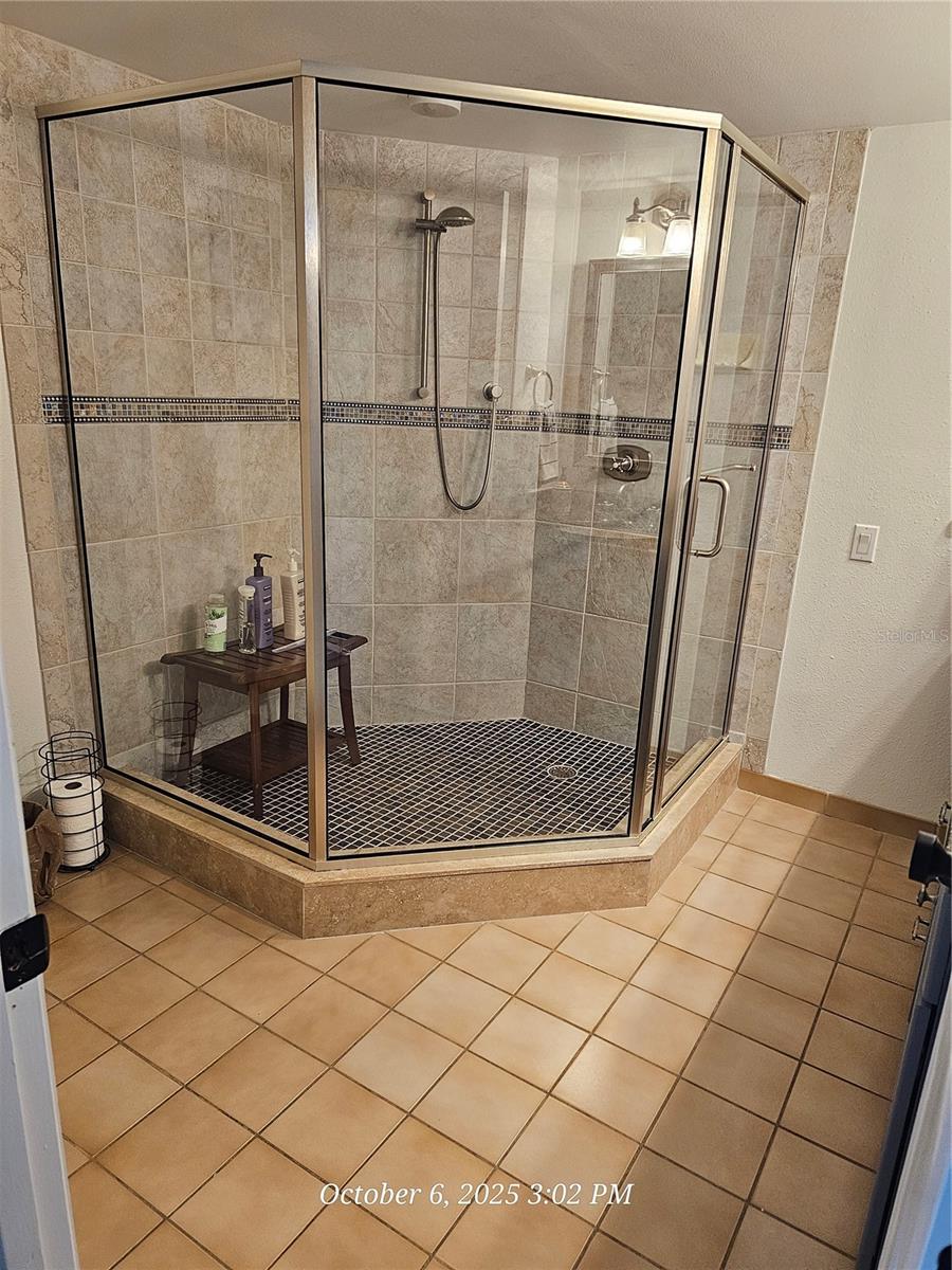 Image 47 of 75 For 6500 Sunset Way 308