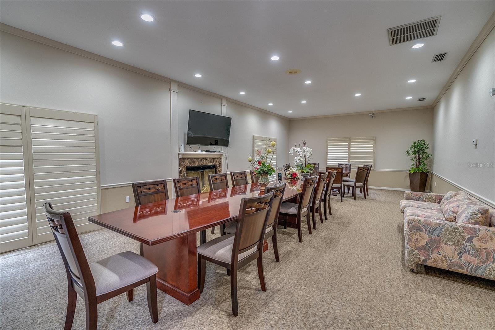 Image 72 of 75 For 6500 Sunset Way 308