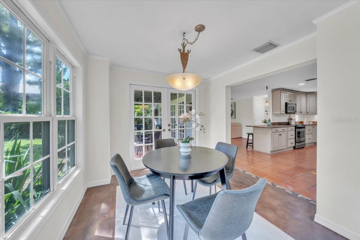 Image 12 of 56 For 2920 Knights Avenue