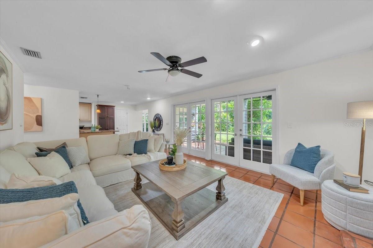 Image 15 of 56 For 2920 Knights Avenue