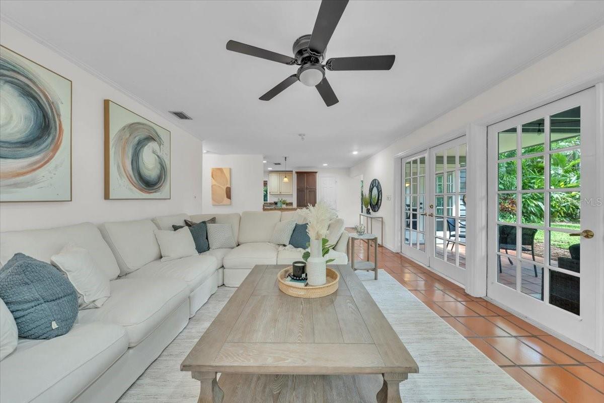 Image 18 of 56 For 2920 Knights Avenue