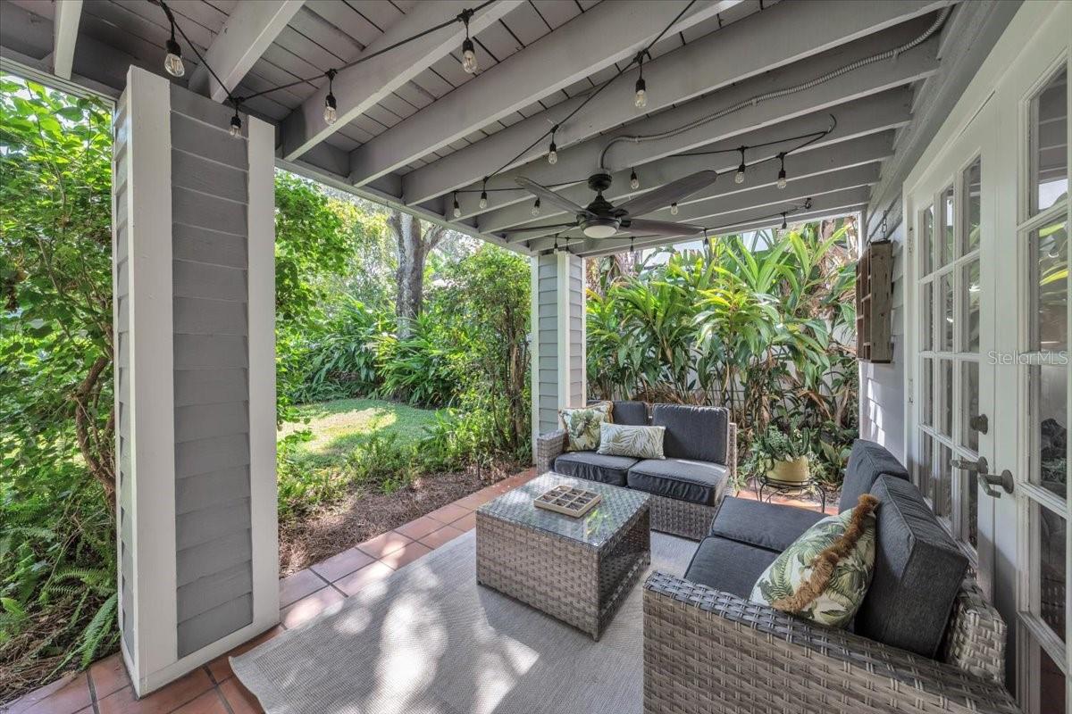 Image 23 of 56 For 2920 Knights Avenue