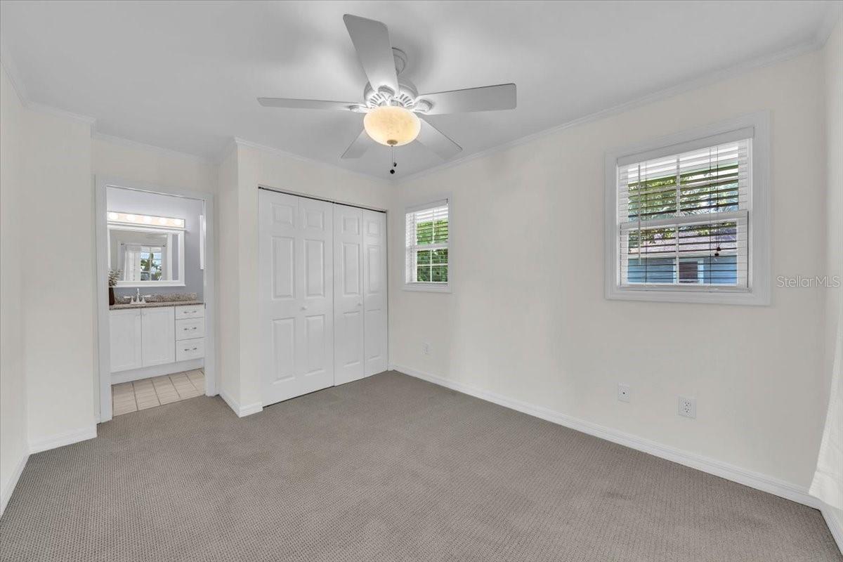 Image 33 of 56 For 2920 Knights Avenue