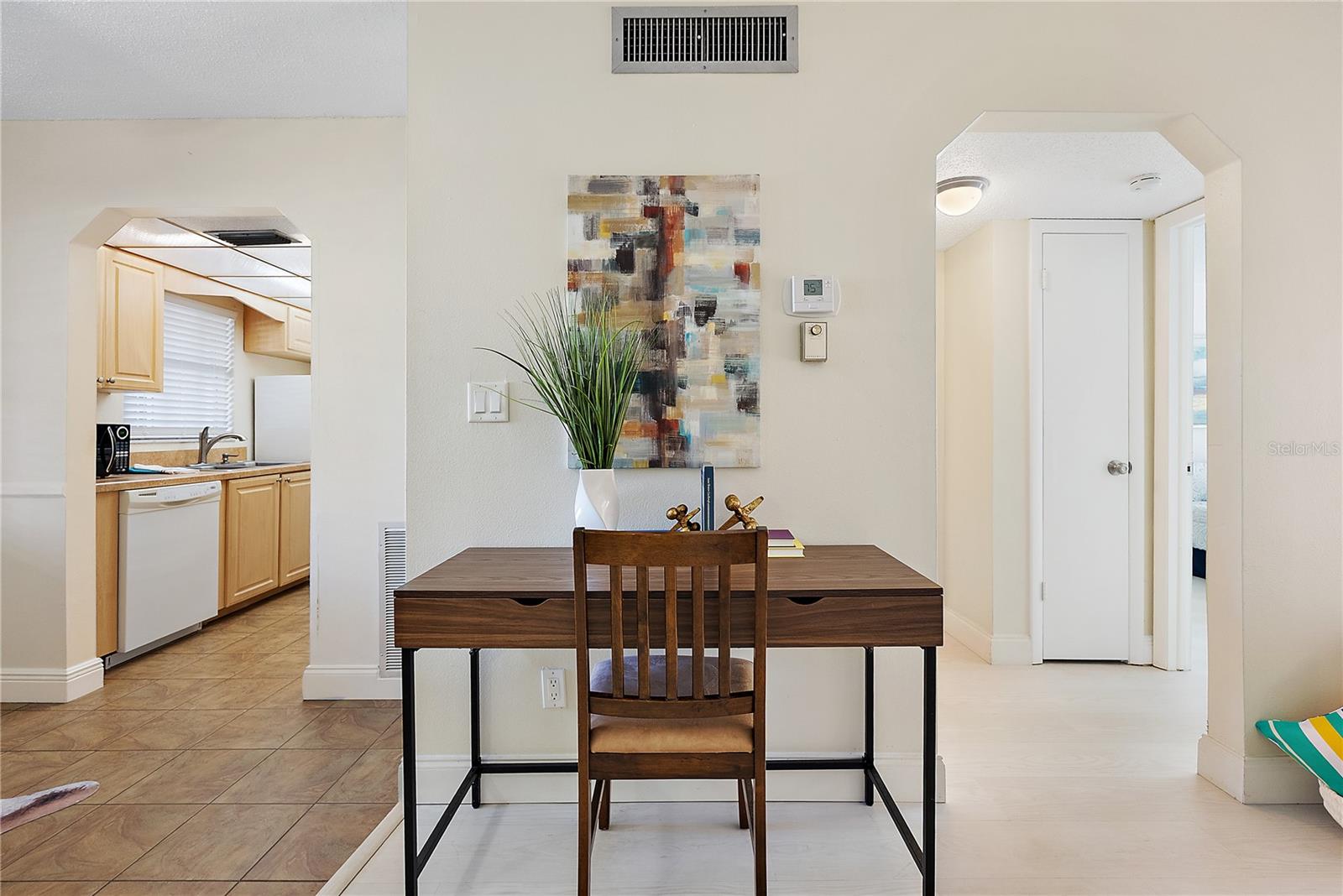 Image 14 of 51 For 705 Cordova Green