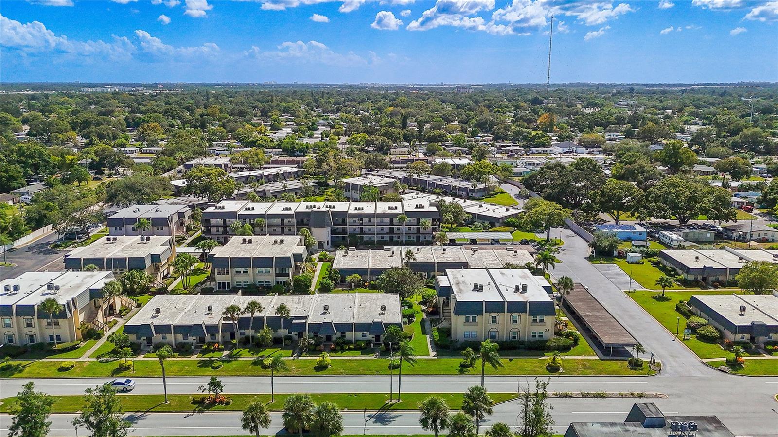Image 41 of 51 For 705 Cordova Green