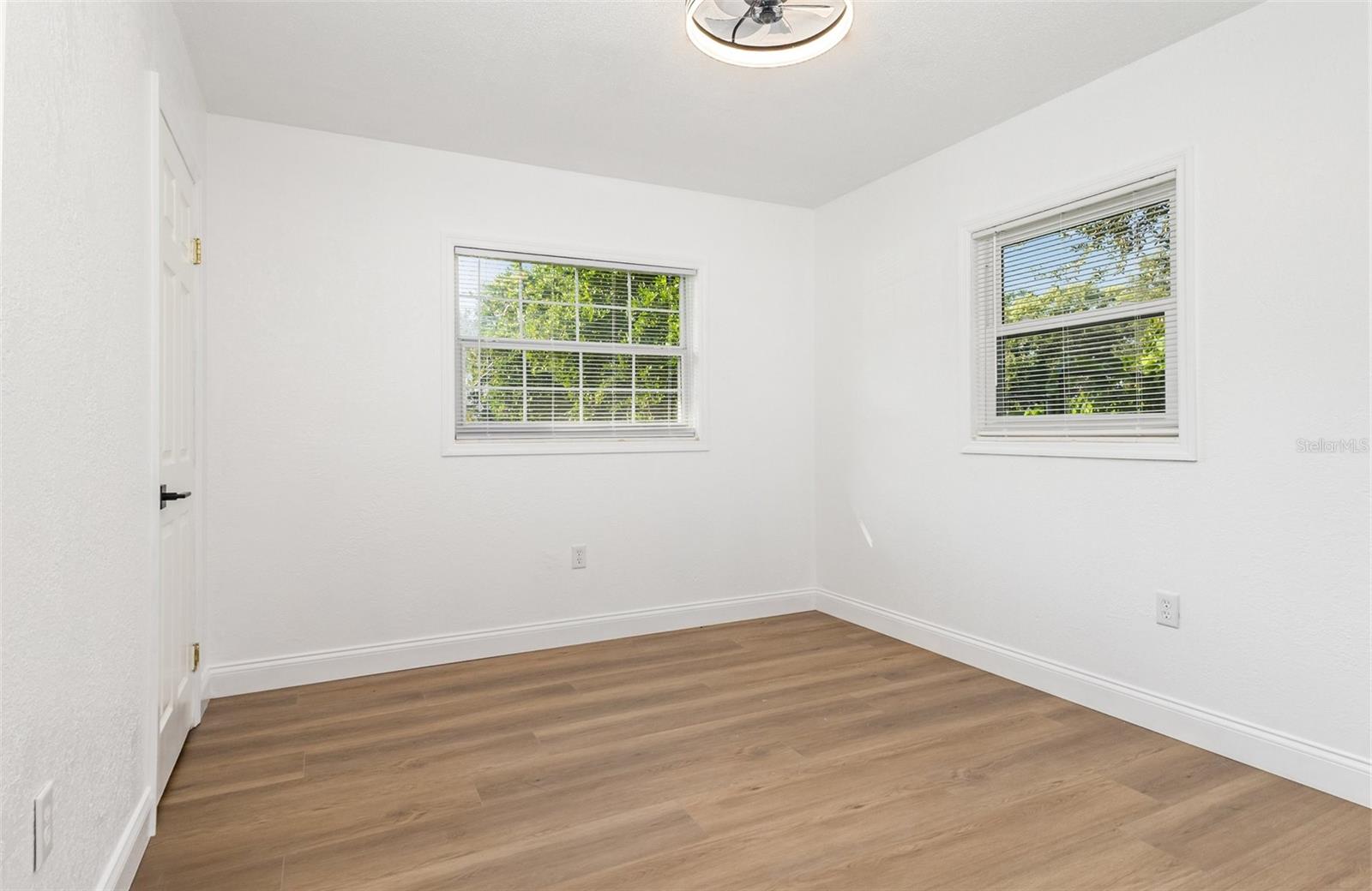 Image 18 of 33 For 639 Williams Street