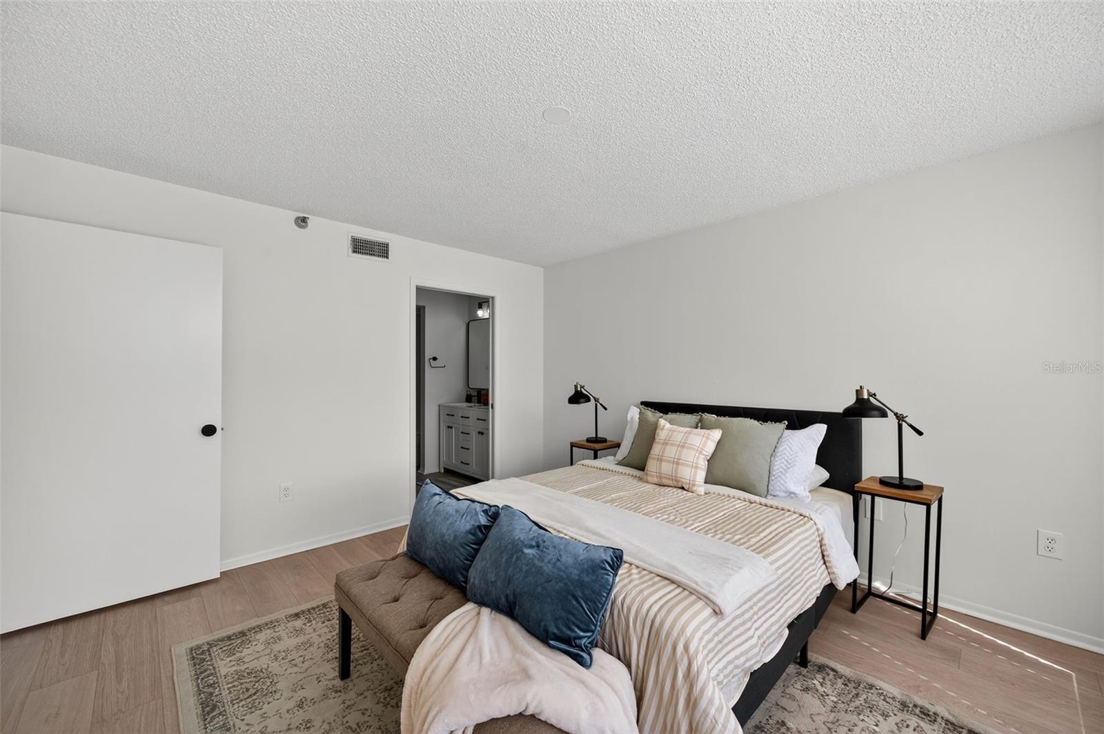 Image 20 of 49 For 3730 Pinebrook Circle 408