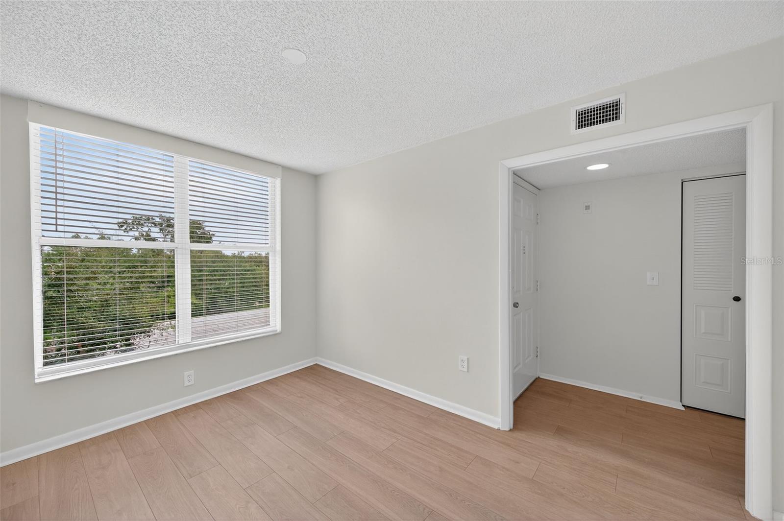 Image 31 of 49 For 3730 Pinebrook Circle 408