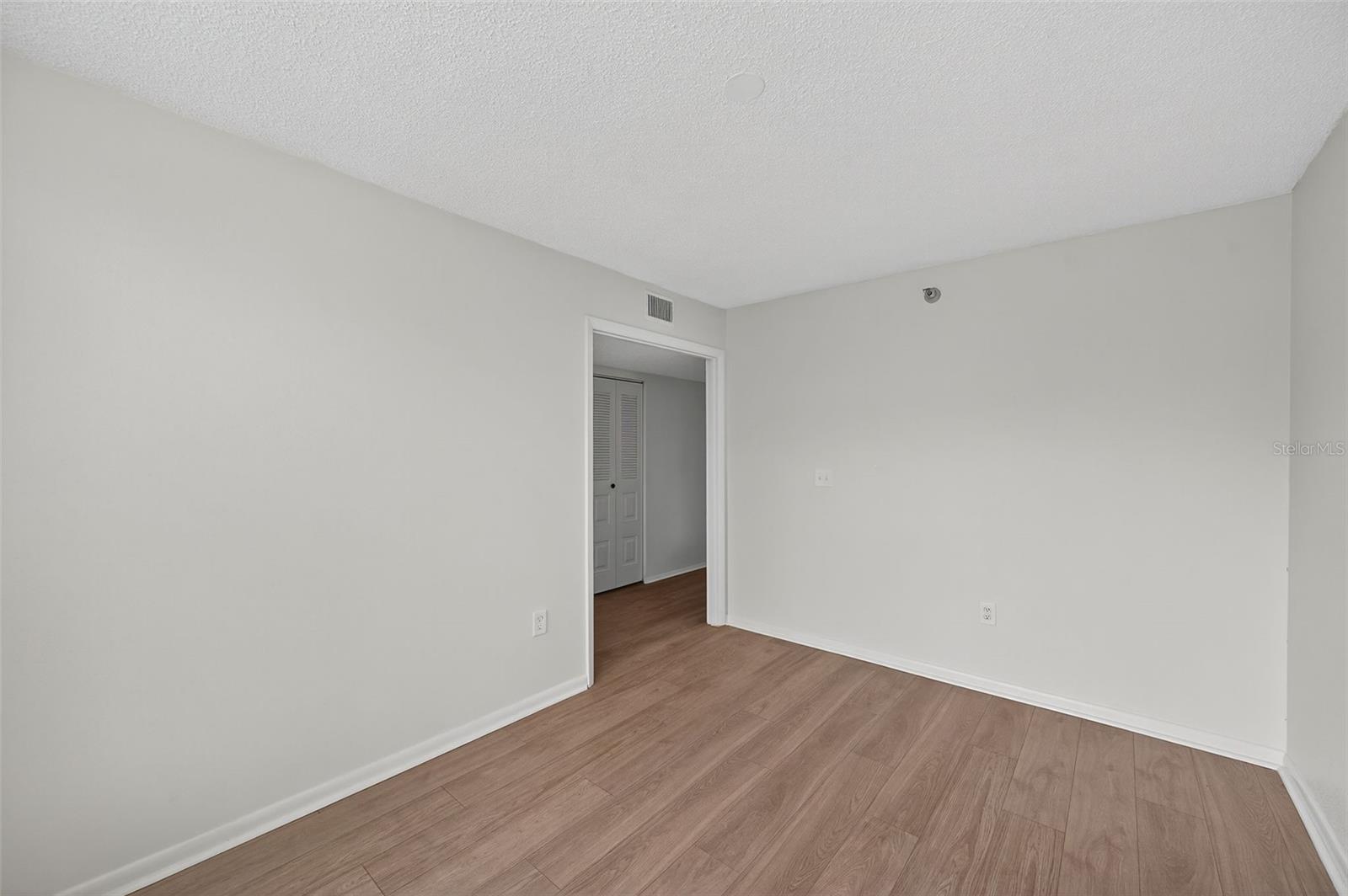 Image 32 of 49 For 3730 Pinebrook Circle 408