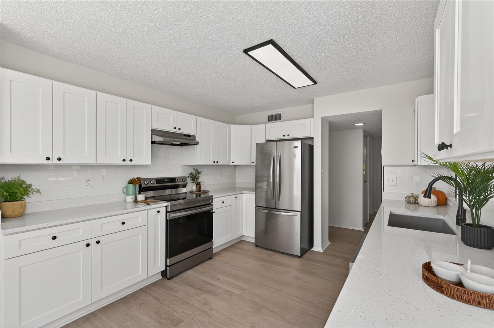 Image 6 of 49 For 3730 Pinebrook Circle 408