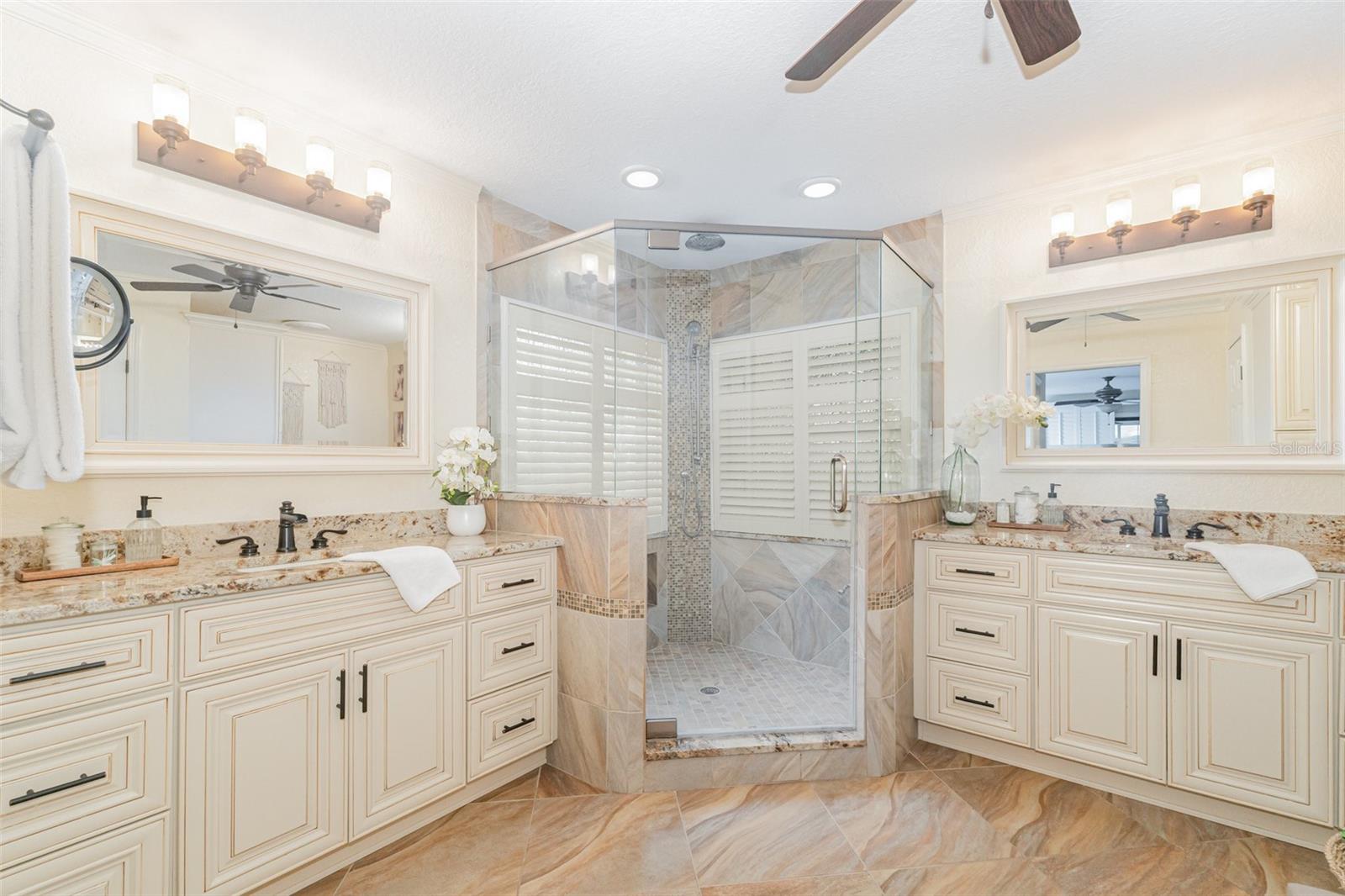 Image 14 of 29 For 11284 139th Place