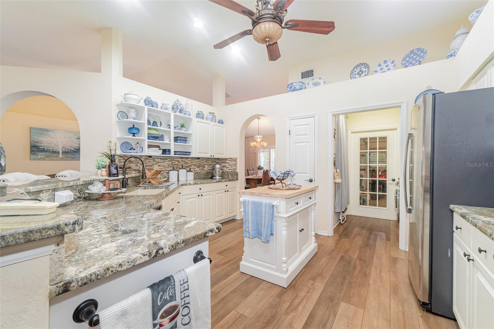 Image 6 of 29 For 11284 139th Place