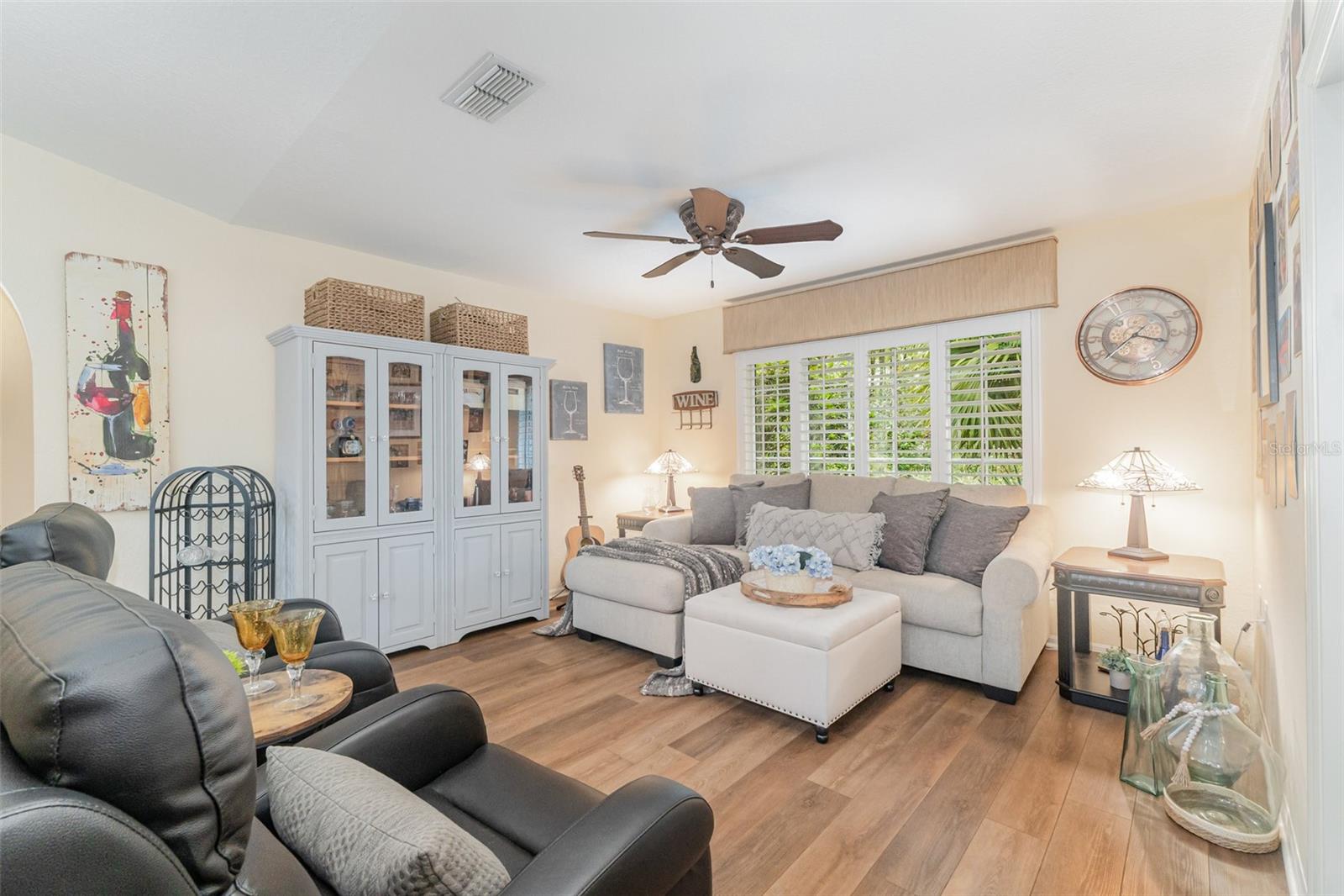 Image 8 of 29 For 11284 139th Place