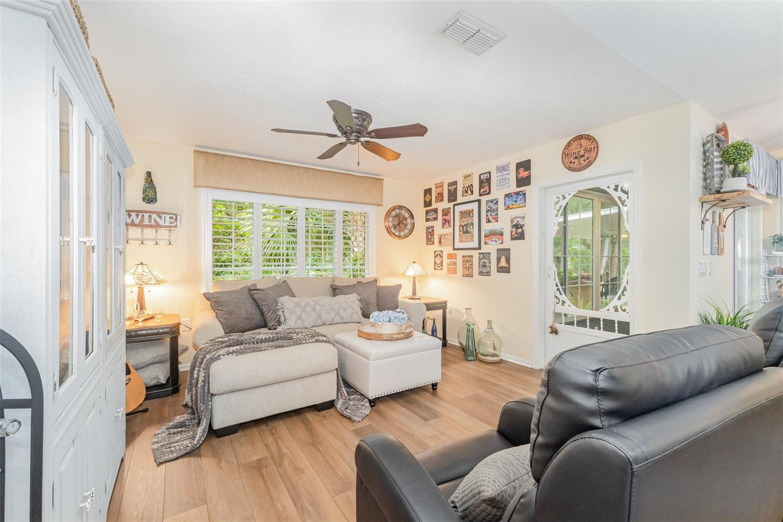 Image 9 of 29 For 11284 139th Place