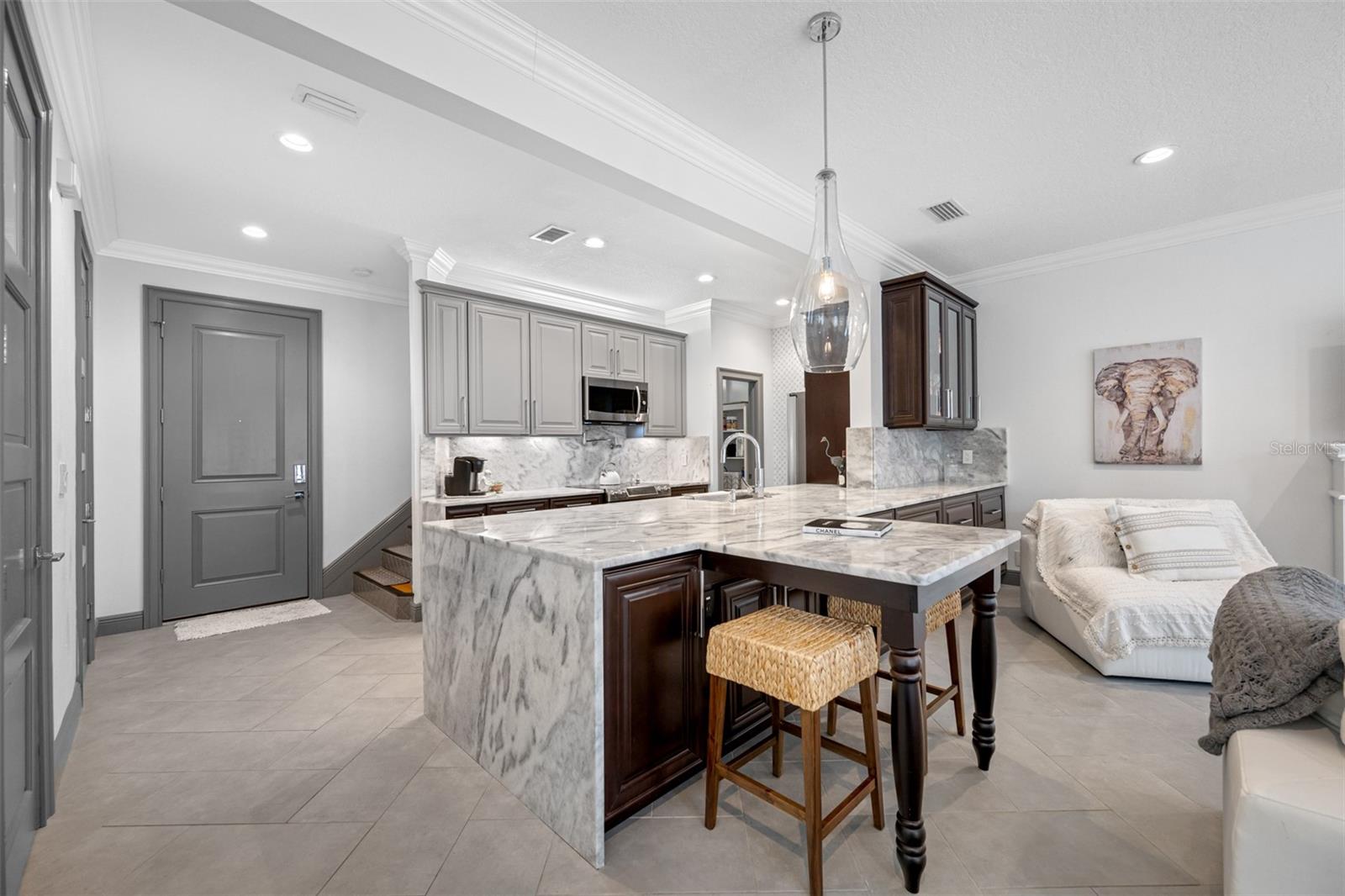 Image 12 of 60 For 237 7th Avenue N 2