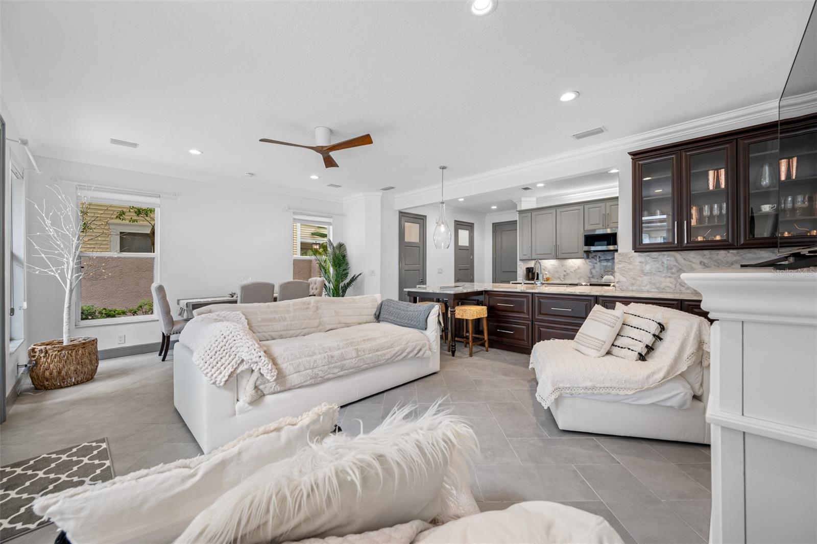 Image 15 of 60 For 237 7th Avenue N 2