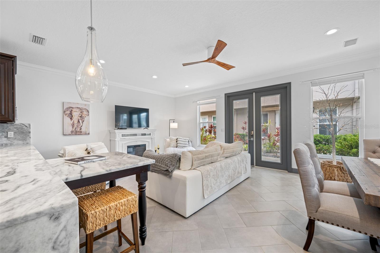 Image 16 of 60 For 237 7th Avenue N 2