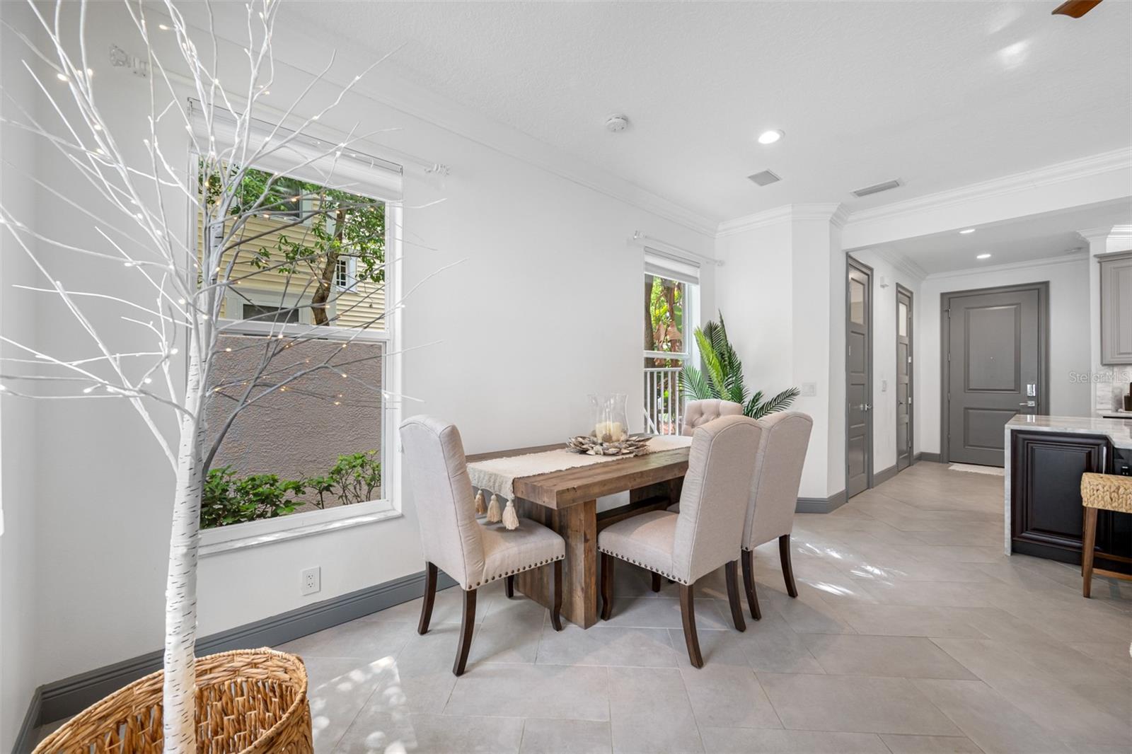 Image 22 of 60 For 237 7th Avenue N 2