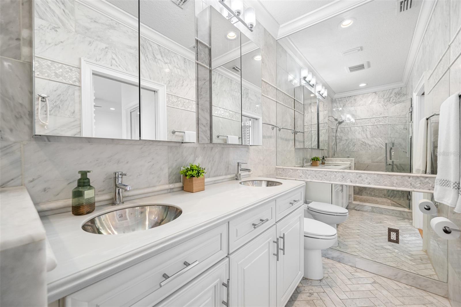 Image 37 of 60 For 237 7th Avenue N 2