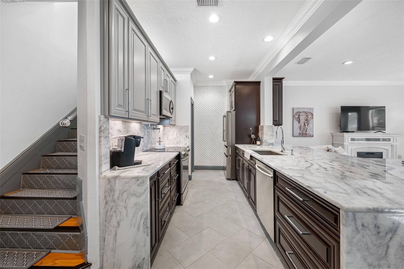 Image 5 of 60 For 237 7th Avenue N 2