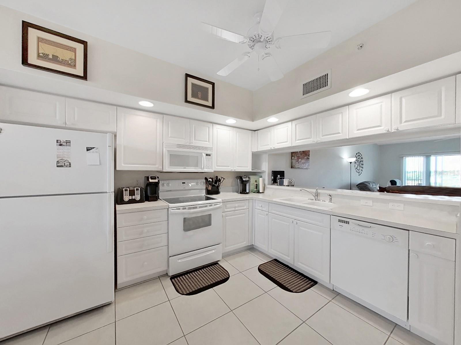 Image 7 of 25 For 1200 Country Club Drive 6204