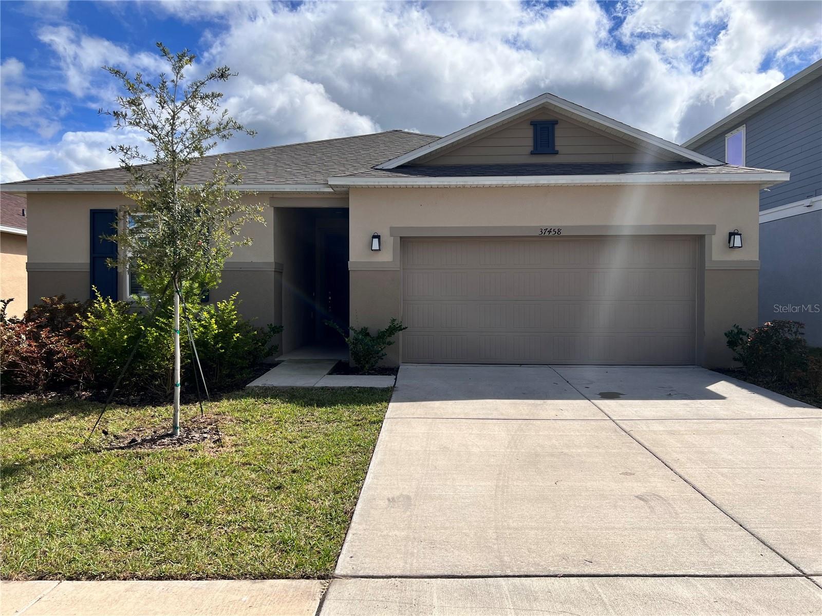 Details for 37458 Mackenzie Drive, ZEPHYRHILLS, FL 33540