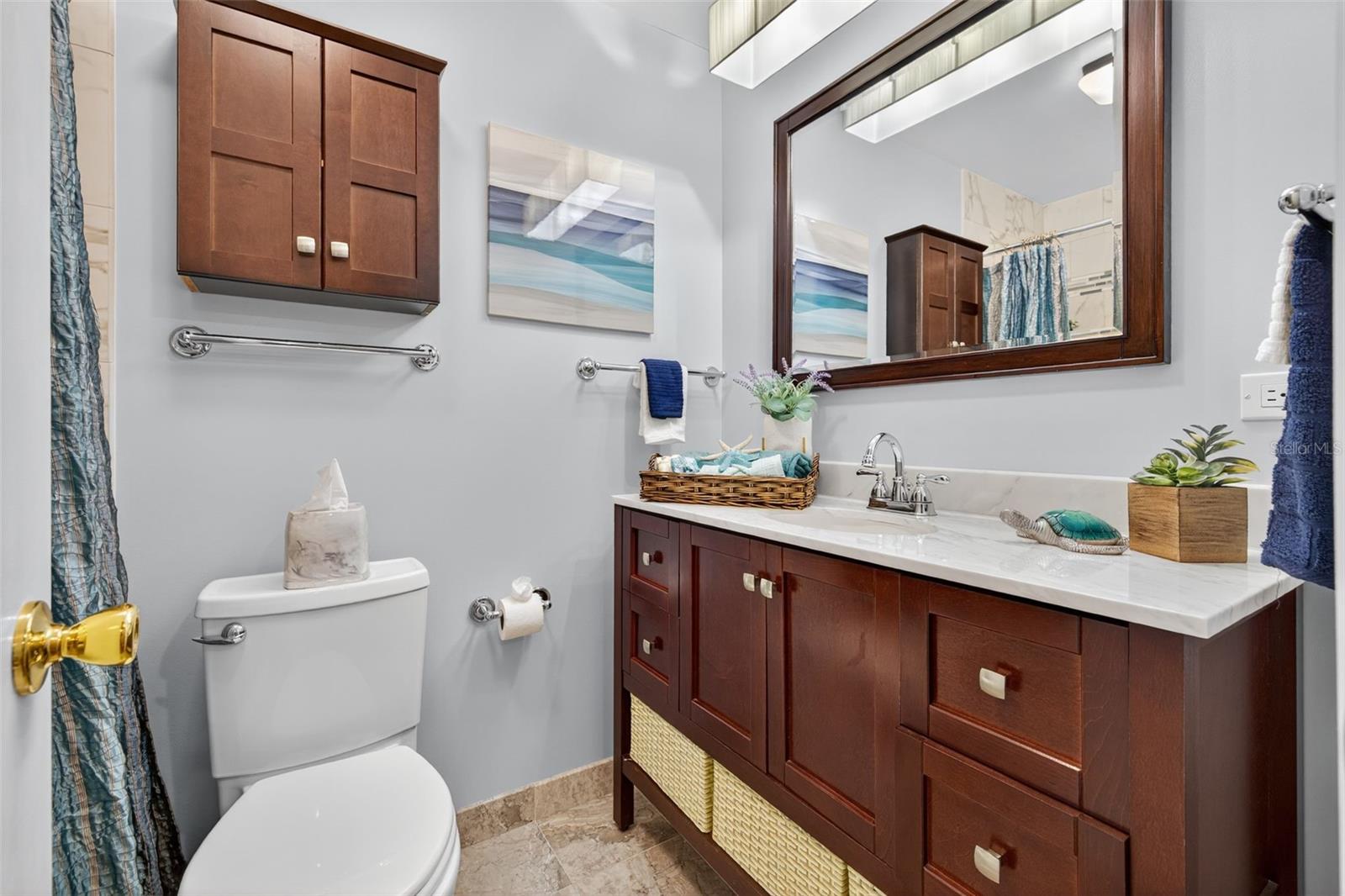 Image 17 of 34 For 4880 Locust Street Ne 330