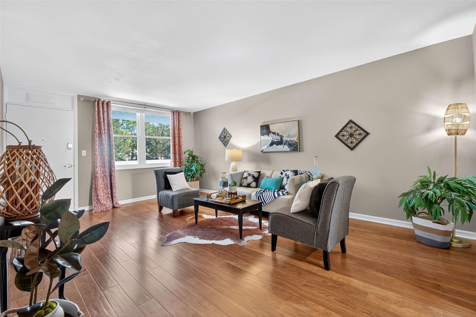 Image 6 of 34 For 4880 Locust Street Ne 330