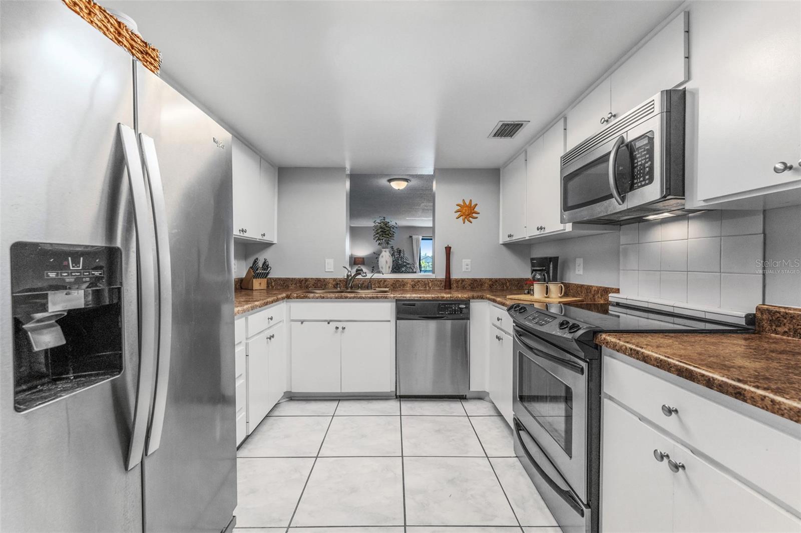 Image 5 of 11 For 6320 Grand Bahama Circle