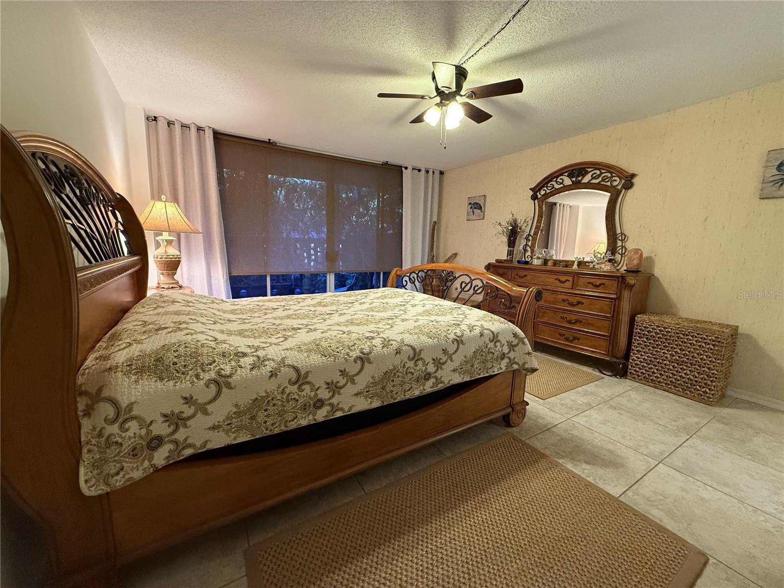 Image 21 of 49 For 1012 Pearce Drive 101