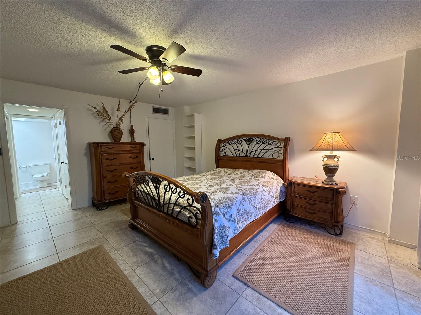 Image 22 of 49 For 1012 Pearce Drive 101