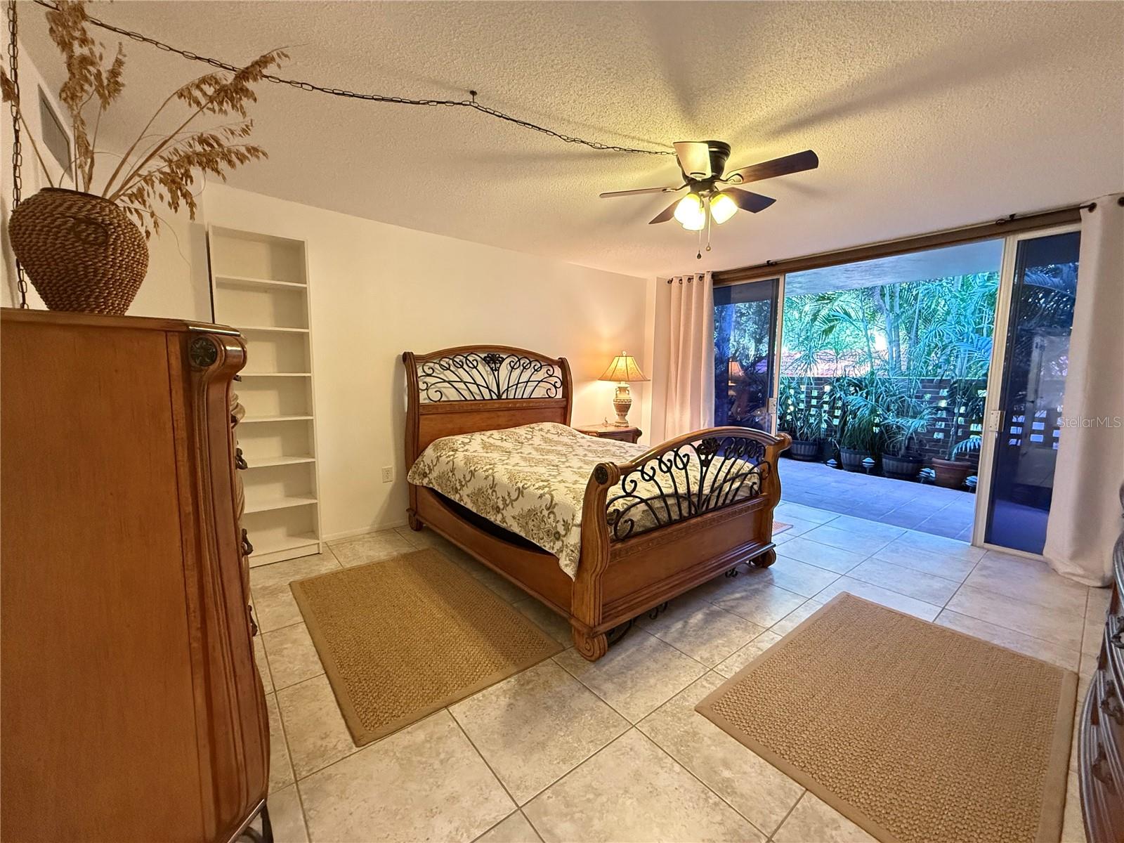 Image 23 of 49 For 1012 Pearce Drive 101