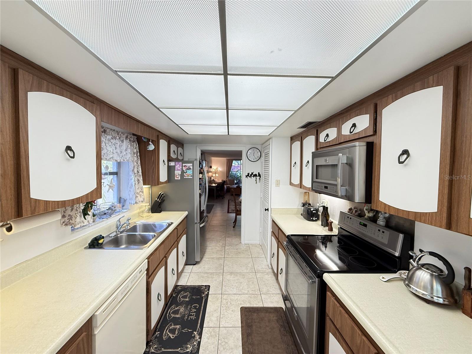 Image 4 of 49 For 1012 Pearce Drive 101