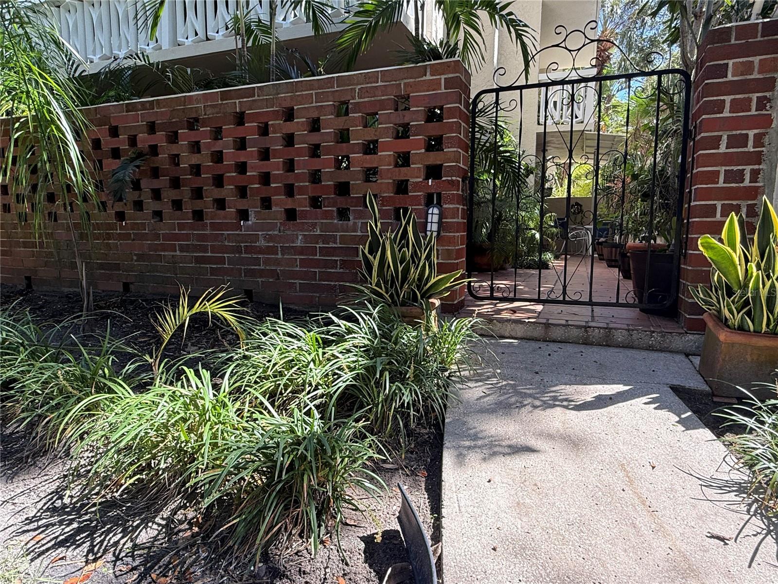 Image 42 of 49 For 1012 Pearce Drive 101